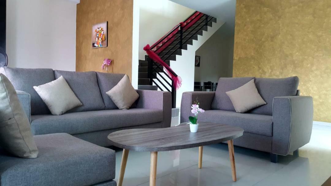 Ipoh Easteden Homestay Buitenkant foto