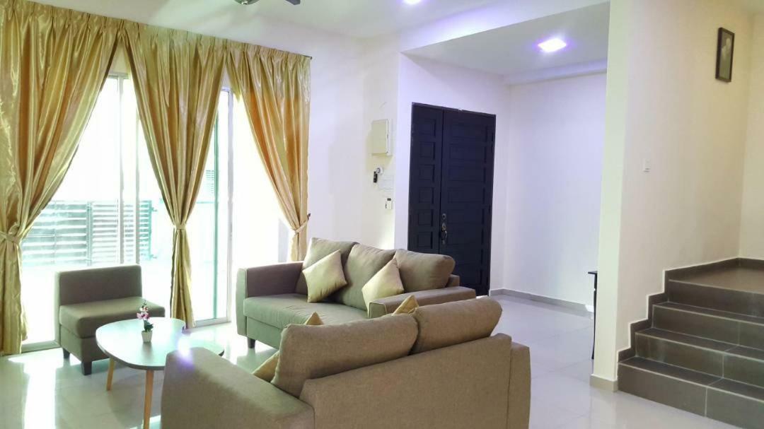 Ipoh Easteden Homestay Buitenkant foto